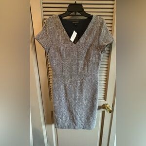 Banana Republic Gray Sheath Dress V-Neck Short Sleeve